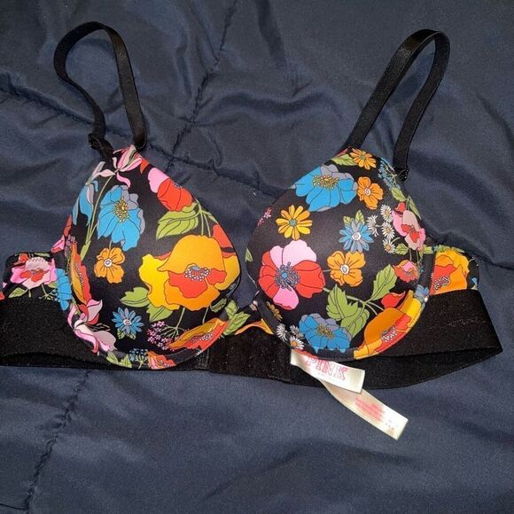 Victoria’s Secret PINK Wear Everywhere Smooth Push Up T-Shirt Bra size 34A - Picture 3 of 5